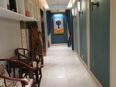 -莱蔻·圣灸堂·推拿艾灸(天山店)