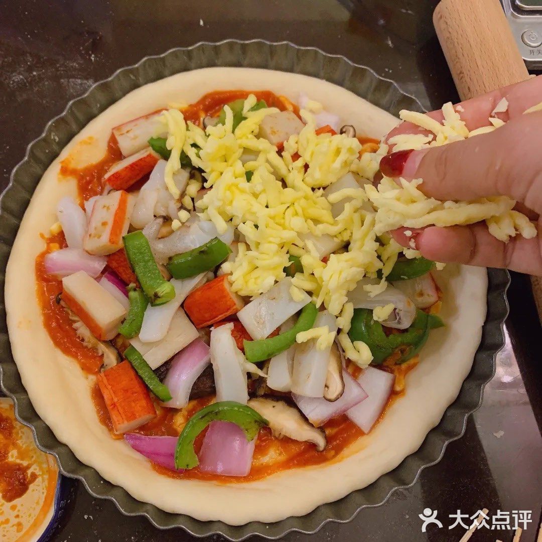 自制海鲜至尊披萨🍕