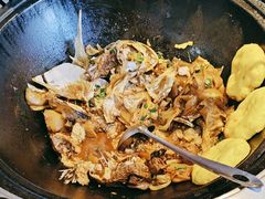 -锅老头海鲜铁锅炖