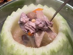 -得意咚瓜·顺德鱼生·冬瓜火锅(深圳首店)