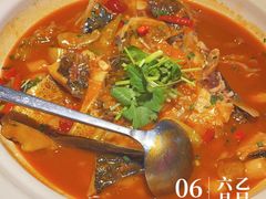 -魏铭鱼头捞饭(晋阳路店)