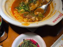 -魏铭鱼头捞饭(晋阳路店)