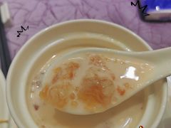 桃胶西米露糖水-轩记海鲜餐厅·四十五年老字号·经典粤菜(西区彩虹店)