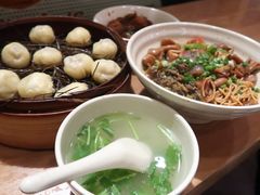 -佬钱湾仔(衣裳街店)