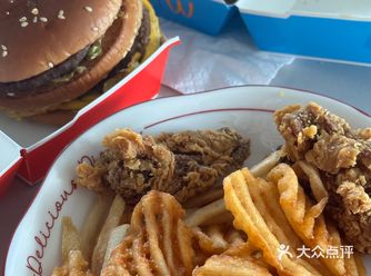 新欢旧爱!麦当新品汉堡 vs 巨无霸PK