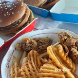 新欢🆚旧爱！麦当新品汉堡 vs 巨无霸PK