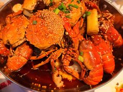 -肥肥虾庄·金牌油焖大虾(汉街SKP店)