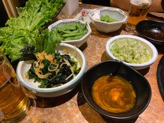 拌菜色拉-炼火烤肉店