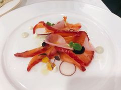 甜菜头三文鱼配牛油果酱-Cova Ristorante & Caffe(海港城店)
