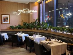 -斯普汇生蚝牛排馆(中骏世界城店)