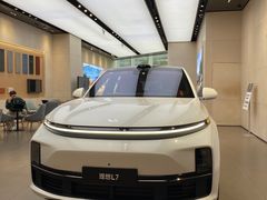 -理想汽车(世纪汇店)