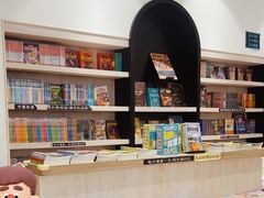 -钟书阁(群光广场店)