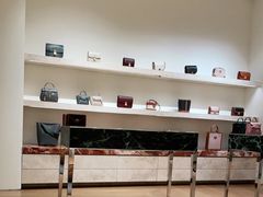 -CELINE(尚嘉中心店)