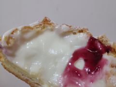 蓝莓泡芙起酥-PARIS BAGUETTE巴黎贝甜(周浦万达店)