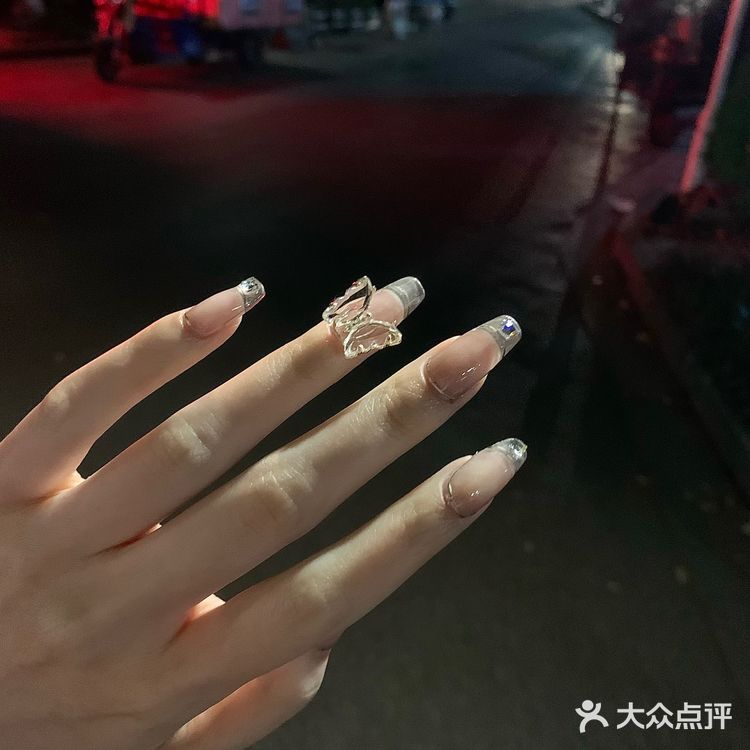 可以换装的美甲店！复古旗袍play[加油]