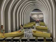 -涨巢·潮玩水疗局