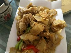 -天天向上素食餐厅(五台山店)