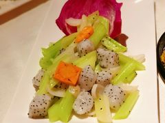 百合西芹炒火龙果-梧桐餐厅(泉城路店)