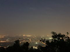 -鬼笑石后山停车场