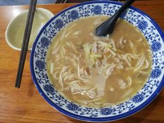 榨菜肉丝面-何太太馄饨面铺(大浒东苑店)