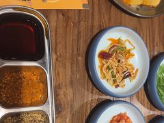 -明洞阿姨·韩式酱蟹烤肉·创意料理(三元桥店)