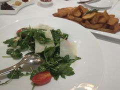 -卡佩罗意大利餐厅及酒吧Al Cappello Trattoria