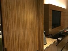 -上海滴水湖皇冠假日酒店