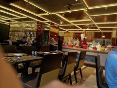 -大中华希尔顿酒店-念自助餐·嗨啤·小龙虾