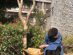 -高荡千年布依古寨旅游景区