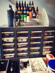 -猛子刺青纹身店