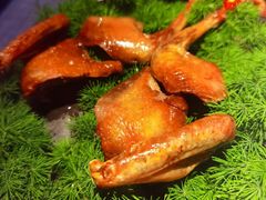 -弦月窗LUNETTE BY AMANDA(复兴路店)