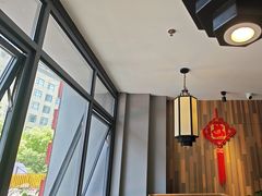 -野山舂·贵州现舂酸汤牛肉(民生路店)