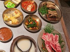 -草家酱蟹炭火烤肉店(珲春南路一店)