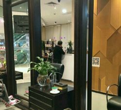 -苑苑发型设计