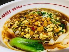 -呷佬·长沙手工米粉(金沙江路店)