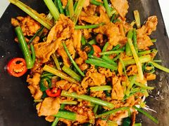 小炒黄牛肉-黄家饺子东北特色菜馆(湖滨商业街店)