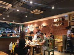 大堂-木屋烧烤(岗顶二店)