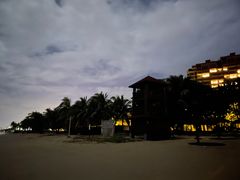 -三亚湾海居铂尔曼度假酒店