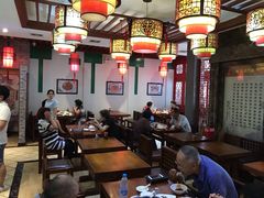 大堂-石头门坎