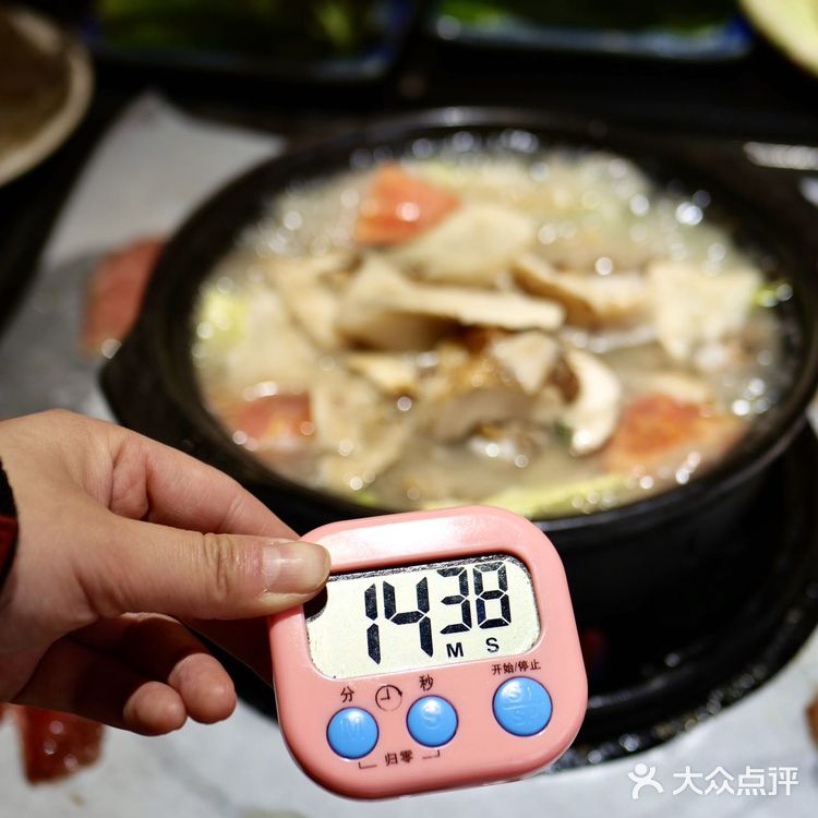 关于我和姐妹在云南吃菌子火锅中毒这件事