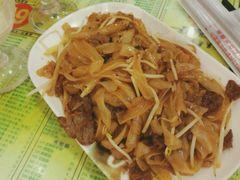 驰名干炒牛河-顺记冰室(宝华路店)