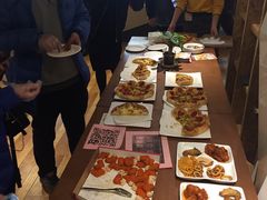 -新华里咖啡书吧(新华书店小寨店)
