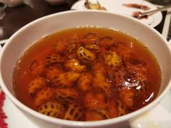 古越陈酿煮花螺-杭州西子湖四季酒店·金沙厅