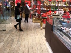 -VENCHI 闻绮(北京国贸商城店)