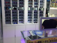 -提一眼镜·蔡司·依视路(小寨店)