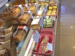 -红宝石·鲜奶小方·海派西点房(浦三店)