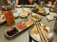 -围炉肉舍•炭烤活鳗•丹东海鲜烤肉(步行街店)