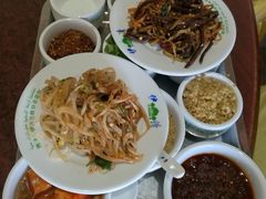 -朝伟清真铜瓢牛肉馆(三十年老·店)