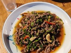 雪菜牛肉丝-食光慢宴·安吉土菜馆