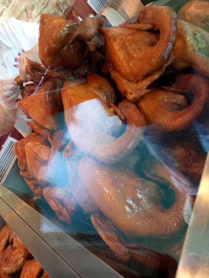 李珍熏鸡-"跟好基友们自驾游,据说这里的熏鸡很有名,.